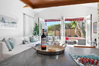 Laguna Beach Coastal Cottage - 4