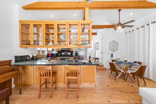 Laguna Beach Coastal Cottage - 7