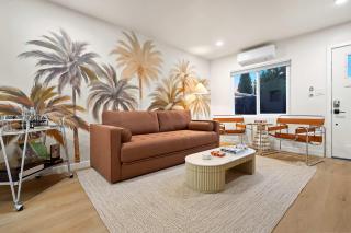Explore North Park Chic 2br with Fire Pit Sleeps 6 - 8