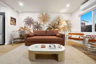 Explore North Park Chic 2br with Fire Pit Sleeps 6 - 7