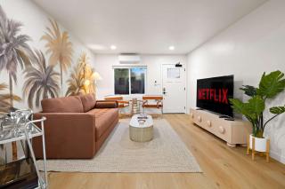 Explore North Park Chic 2br with Fire Pit Sleeps 6 - 5