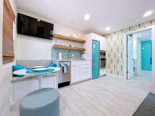 Beachy Keen! 1 bed 1 bath ground floor steps to beach - 5