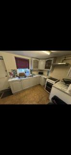 Private double bedroom 1 min town centre - 3