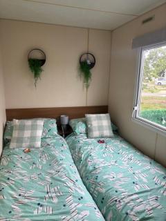 Tattershall Lakes Pet Friendly Hot Tub Breaks - 6