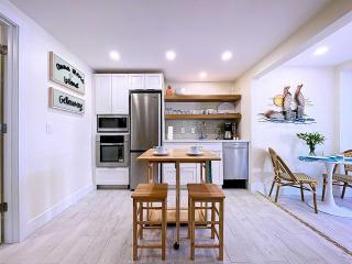 Enjoy A Reef Intermission steps from beach and bay - 3