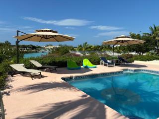 Caribbean Luxury Waterfront Villa w Housekeeping - 8