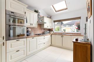 4 bed private semi-detached, - 0