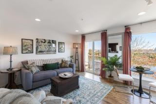 Downtown Riverfront Condo unit 780 - 0