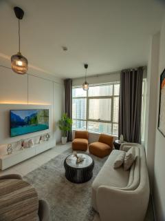 Stunning 2bd marina views prime location high floor - 5