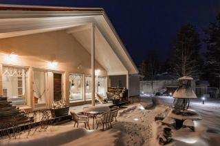 Arctic Circle Luxury House - next to Santa's Village - 5