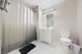 Modern 1BR perfect for extended visits - 4