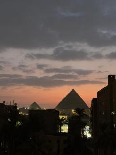 The Pyramid Vault View INN - 9