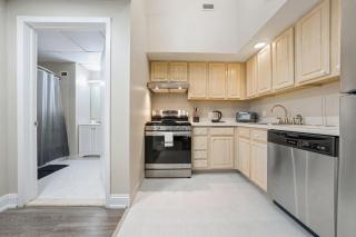 Modern 1BR perfect for extended visits - 8