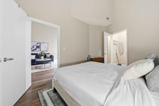 Modern 1BR perfect for extended visits - 5