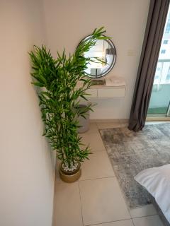 Stunning 2bd marina views prime location high floor - 6