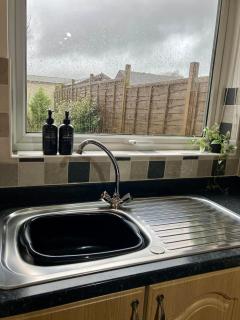 Central, Stylish & Cosy Home with Large Garden & Parking, Bournemouth - 1