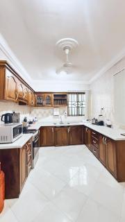 Forson's cozy spacious home - 5