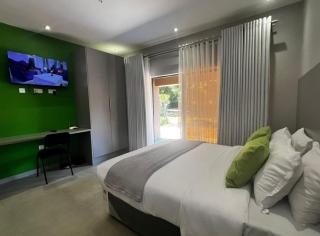 Sammy's Guest Lodge - 7