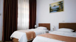 Sazan Apartment-Tirana Center - 8