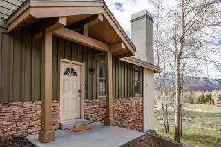 Private Hot tub, Spacious stay for 12, 5 Min Drive to Base, Full Kitchen, Restaurants Nearby! - 5