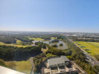 Modern Comfort Stay - Near Stadiums Green Spaces - 0