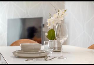 Modern Lux 2 bed 2 bath Central London - 4