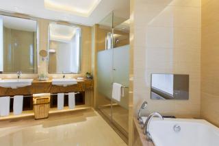 Holiday Inn Panjin Aqua City by IHG - 9