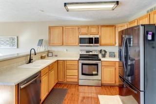 6 Mi to Memorial Stadium Family Escape in Lincoln - 3