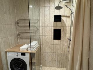 Lake View Apartment - 8