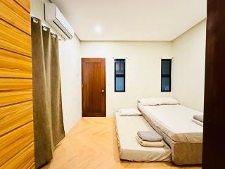 Modern Tropical Home in the City of Smile - 9