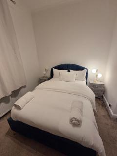 Camden Mia Apa - London - 2