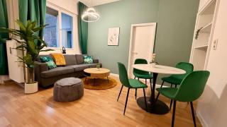 Modern Suite - Perfect for 5 Guests - 2 Balcony - Netflix - by Smart Home - Cologne - 0