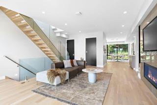 Modern Luxury 8BR Combined Townhome with NYC Views - 5