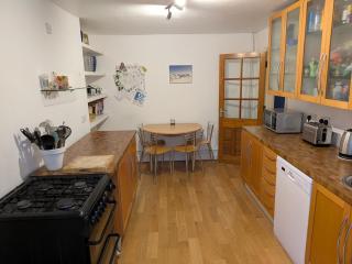 Refined Period 4BD Cotham Home-Sleeps 6-Garage - 4