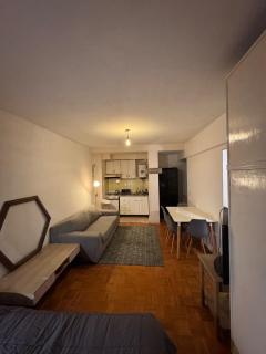 Bright studio apartment in Almagro 4th floor - 2