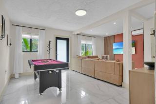 Zen House Miami - Modern 2BR Home with Pool Table, Ping Pong and Patio - 8