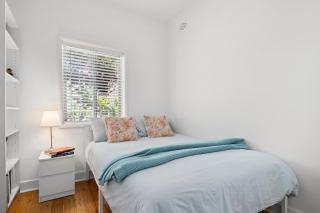 2BR Coastal Fairlight Manly Beachfront - 5