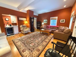 Historical Gingerbread House in Bretton Woods with Direct Slope Views! - 7