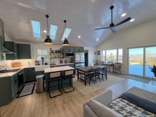 2T Bethlehem Retreat with Stunning Sunset Views in the Heart of the White Mountains - 5