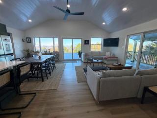 2T Bethlehem Retreat with Stunning Sunset Views in the Heart of the White Mountains - 4