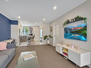 Peaceful 1-Bed Unit in Leafy Yokine - Perth - 6