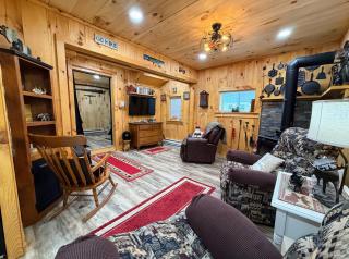 The Barn - A one of a kind rustic stay in an amazing location! - 9