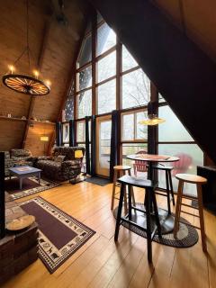 4M Cozy A-Frame in Bethlehem, NH - Fireplace, Firepit & Close to Skiing & Trails, Dogs welcome! - 0