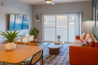 First Floor 2B2B • Pool, Gym, Dog Park • Near DTA - 8