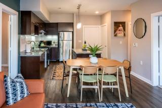 First Floor 2B2B • Pool, Gym, Dog Park • Near DTA - 7