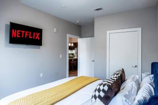 First Floor 2B2B • Pool, Gym, Dog Park • Near DTA - 3