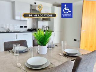 York City Centre 2-Bed Apartment with Balcony Views Close to Christmas Market - 0