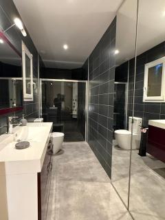 Cocon de Verdure avec piscine chambre lit king-size 2m - 4