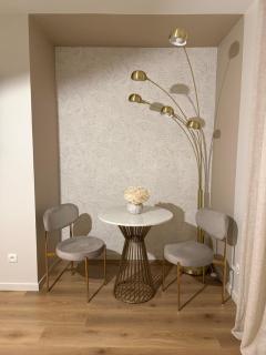 Cocon de Verdure avec piscine chambre lit king-size 2m - 1