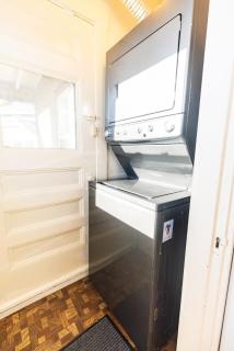 In-Unit Laundry, Old Brookline Home, 5 min to Longwood - 3